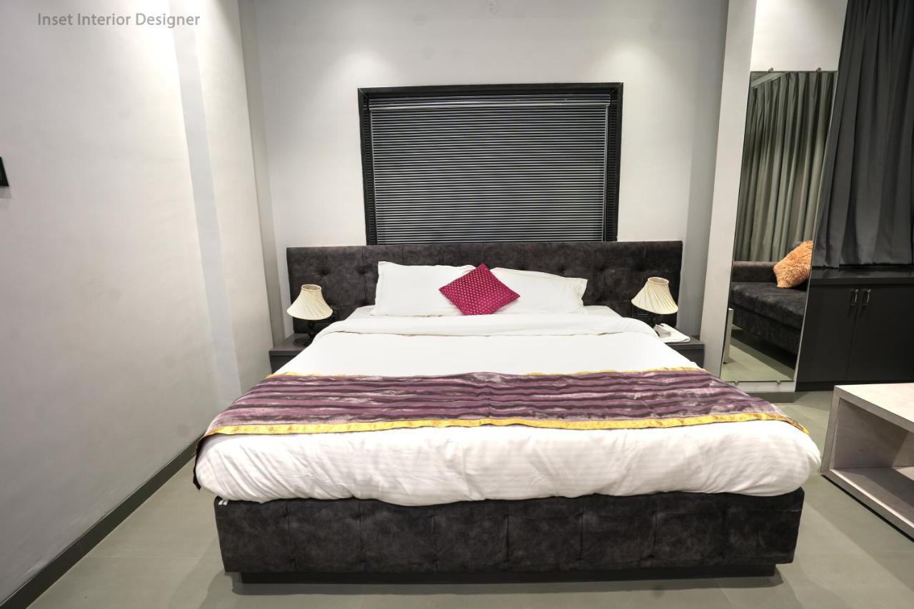 Hotel Mountain View Nashik Bagian luar foto