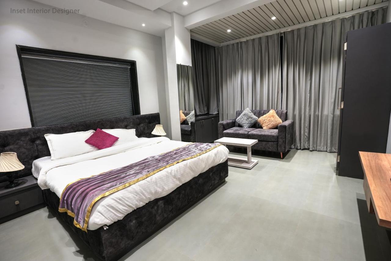 Hotel Mountain View Nashik Bagian luar foto