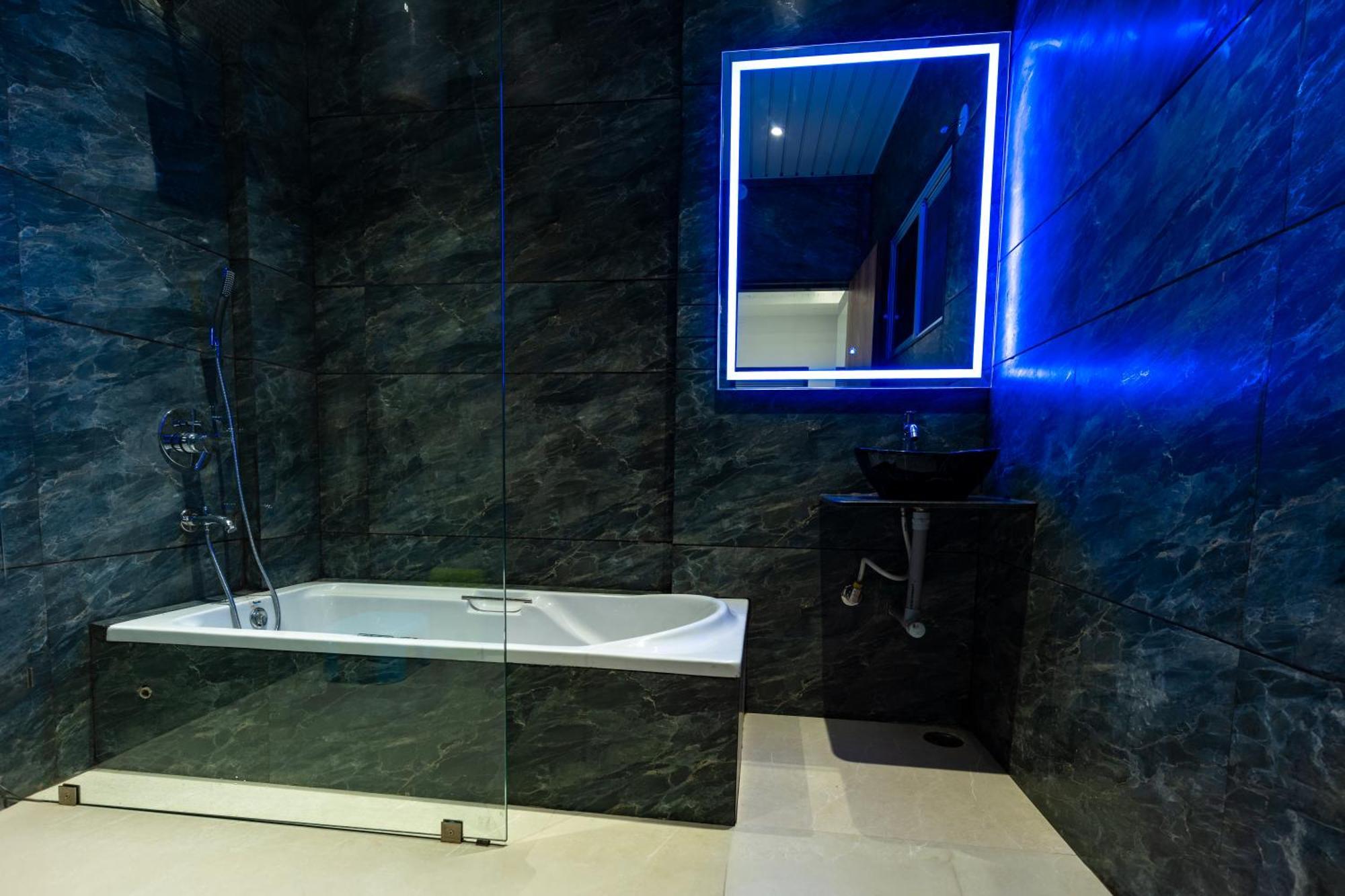 Hotel Mountain View Nashik Bagian luar foto