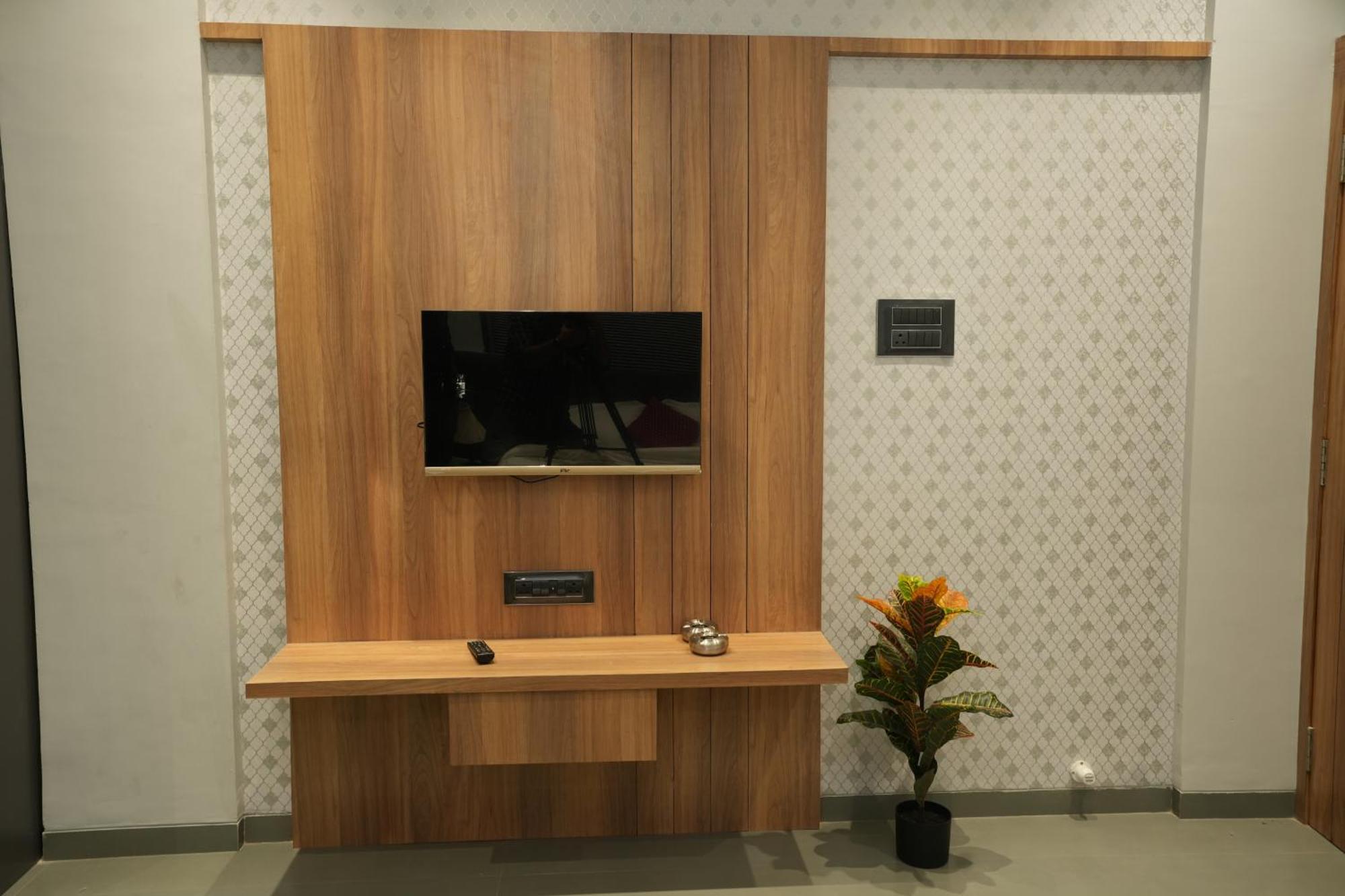 Hotel Mountain View Nashik Bagian luar foto